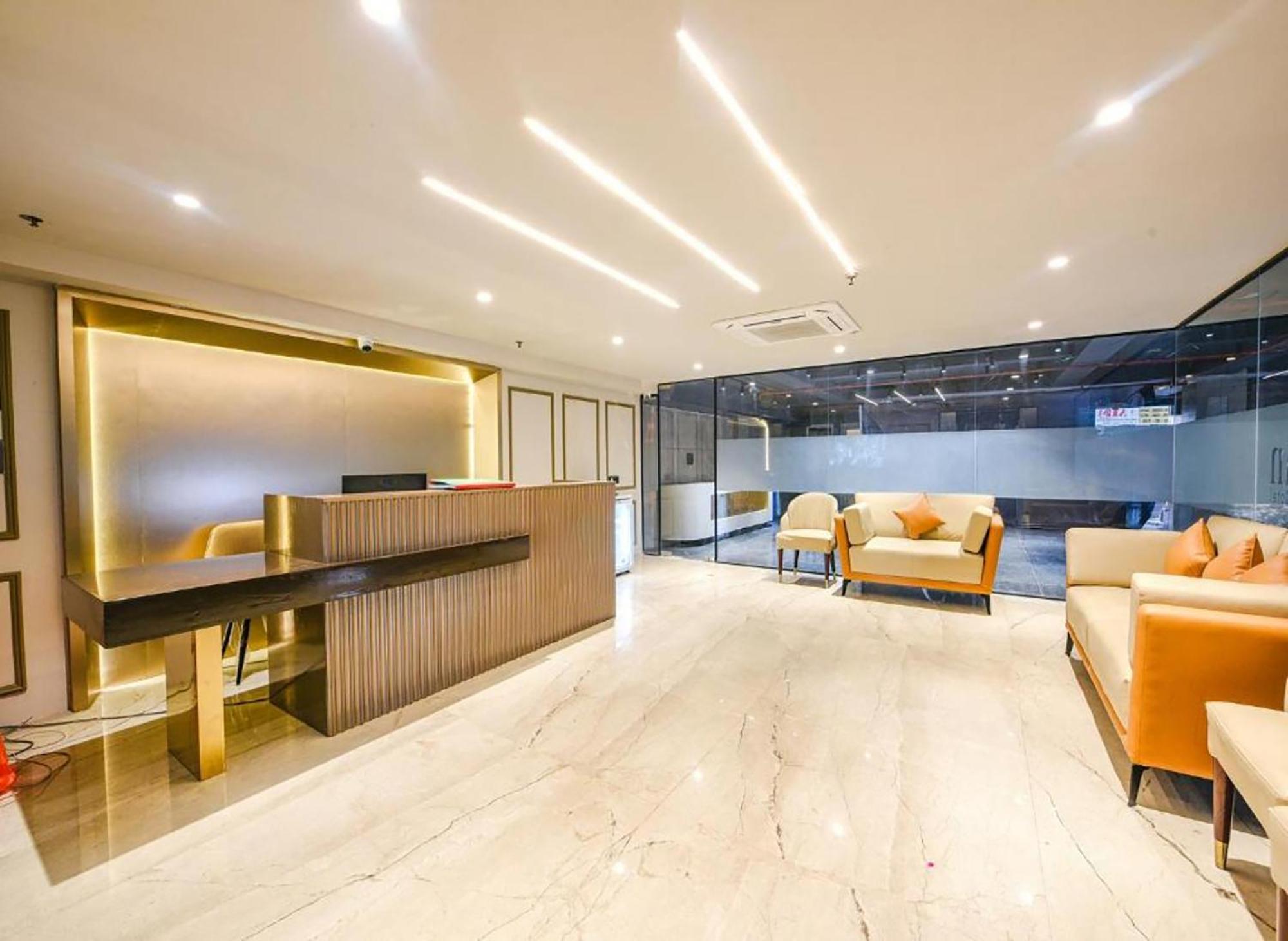 Hotel Cullinan By Qotel Janakpuri Delhi  Exterior foto